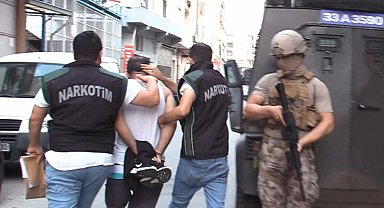 Mersin'de aranan şahıslara ve uyuşturucu tacirlerine operasyon: 41 gözaltı