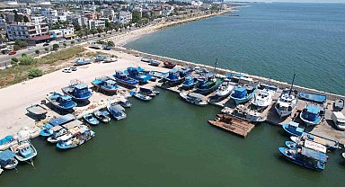 Mersin'de balıkçılar av sezonuna hazırlanıyor