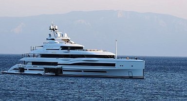 Milyarderlerin lüks yatları Bodrum koylarında: "Blue ve Mar yatları gövde gösterisi yaptı"