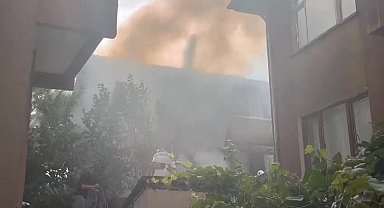 Müştemilatta başlayan yangın eve sıçradı: Vatandaşlar sokağa döküldü