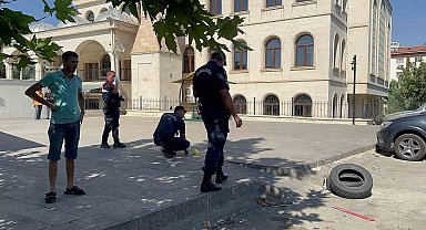 Namaz kılmak için camiye giderken merminin hedefi oldu