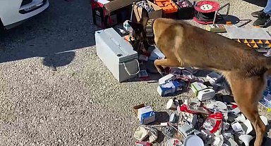 Narkotik köpeği buldu, aküden uyuşturucu çıktı