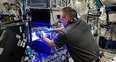 NASA uzayda mahsur kalan astronotların gelecek yıl döneceğini açıkladı