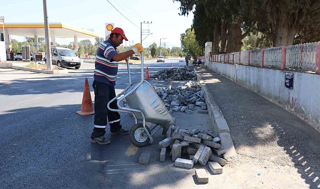 Nazilli'deki mezarlıklarda bakım ve temizlik çalışmalarını sürdürüyor