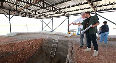 Odunpazarı Belediye Başkanı Kurt'tan Eskişehir'in bilinen en eski şehrine ziyaret