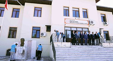 Okulun temizliği, badanası ve tadilatı yükümlülerce yapıldı