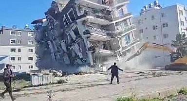 Önce film gibi izlediler, sonra da kaçtılar