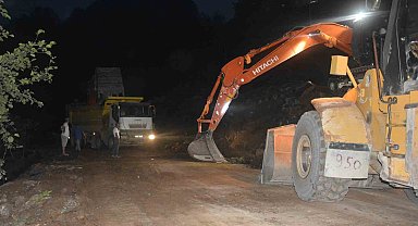 Ordu'daki yol çalışmasında patlatılan dinamit Karadeniz-Akdeniz bağlantı yolunu 8 saat trafiğe kapattı