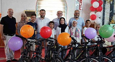 Örnek imam, 24 yıldır kursa gelen çocukları ödüllendiriyor