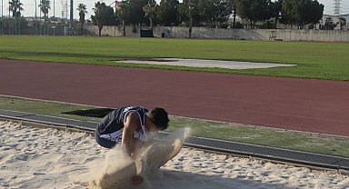 Osmaniyeli depremzede sporcu, Türkiye rekoru kırdı