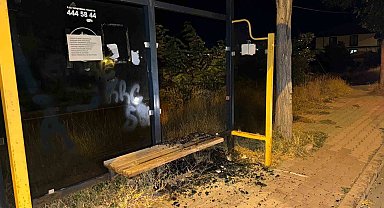 Otobüs duraklarının camlarını kıran şahıslar yakayı ele verdi