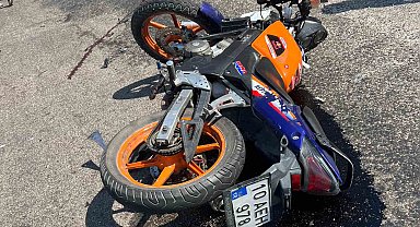 Otomobil ile motosiklet çarpıştı: 1 yaralı