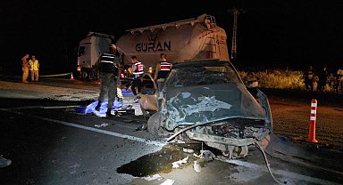 Otomobil tıra arkadan çarptı: 1 ölü, 1 yaralı
