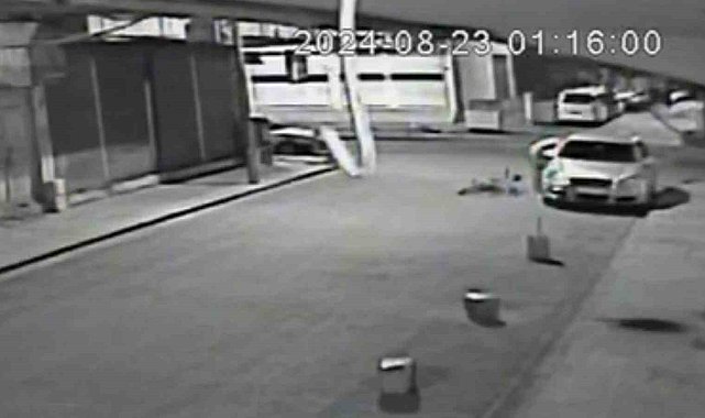 Otomobilden elektronik cihazları çaldı