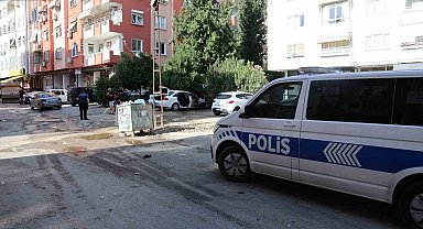 Park halindeki otomobil alev topuna döndü