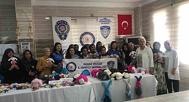 Polis "Amigurami ve Dolgu Bebek" kursunda 30 öğrenciyi eğitti