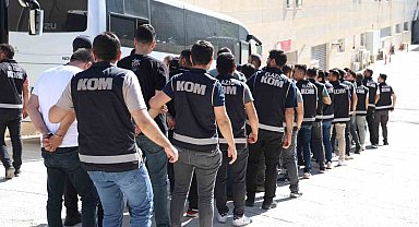 "Kuyu-16" operasyonunda yakalanan şüpheliler adliyeye sevk edildi