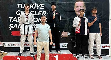 Recep Alperen Aktaş'tan gümüş madalya