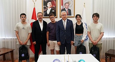 Rektör Prof. Dr. Budak EÜ'yü dereceyle kazanan öğrencileri ağırladı