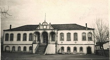 Restore edilen 114 yıllık tarihi okul yeniden kapılarını açıyor