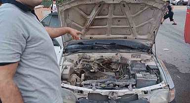 Reyhanlı'da motor kısmı yanan araçta hasar oluştu