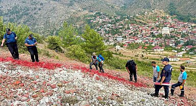 Saimbeyli'de ki dev Türk Bayrağı yeniden ihtişamına kavuştu