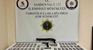 Samsun'da bin 393 adet sentetik ecza ile tabanca ve tüfek ele geçirildi