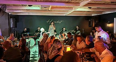 Sanatçı Dönmez'den Bodrum'da unutulmaz gece