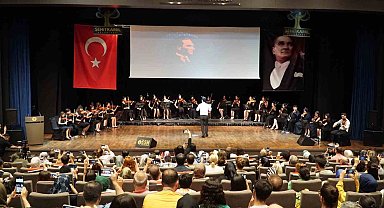 Şehitkamil'in gençlerinden keman dinletisi