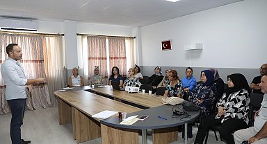 Şehzadeler Engelsiz Yaşam Merkezi'nde velilerle toplantı yapıldı