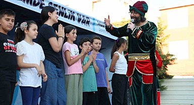 Şenlik çocukların ayağına geldi