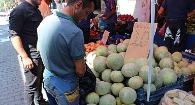 Siirt'te yetişiyor, Türkiye'nin dört bir yanına gönderiliyor
