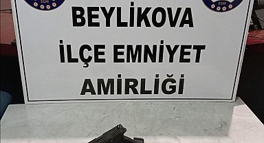 Silah sesi ihbarı üzerine harekete geçen polis şüpheli araçta ruhsatsız silah ele geçirdi