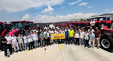 Silopi'den 80 öğrenci kültür gezisi için Konya'ya götürüldü