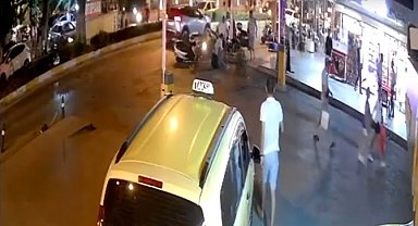 Soyguncuyu üzerine atlayıp etkisiz hale getirdi: O anlar kamerada