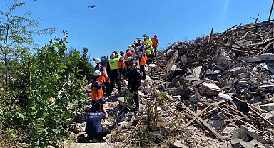 SPAK ekibi büyük depremin yıl dönümünde tatbikata katıldı