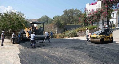 Su hattı değişen caddeye asfaltlama