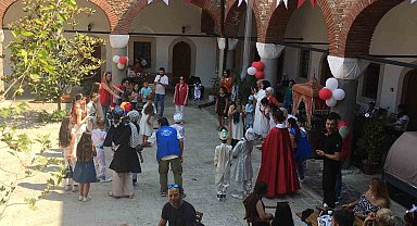 Sünnet çocukları TOGG ile şehir turu attı