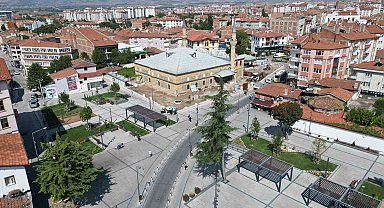 Tarihi Çorum Ulu Cami'de ağaç katliamı