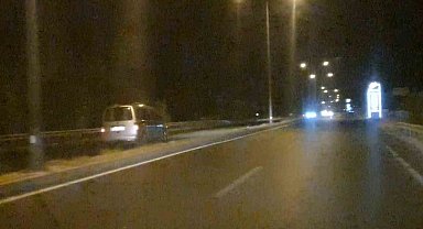 Ters şeritte 2 kilometre gitti, trafiği birbirine kattı