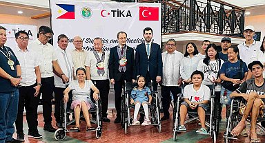 TİKA'dan, Filipinler'deki 900 hastaya ilaç ve 100 engelli bireye tekerlekli sandalye temini