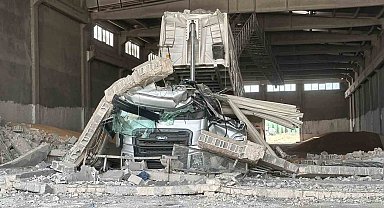 Tırının damperini açık unutması hayatına mal oldu