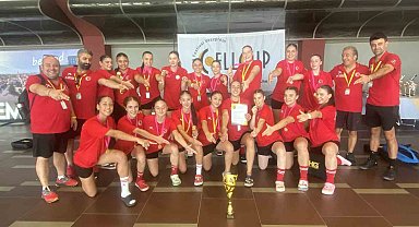 U17 Kız Milli Hentbol Takımı Cell-Cup'da şampiyon oldu
