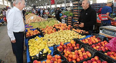 Vali Doruk'tan pazar turu
