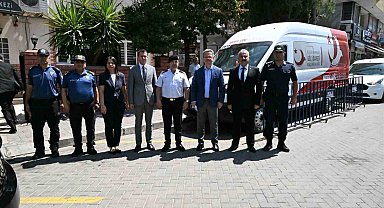 Vali Ünlü, mobil göç aracının çalışmalarını yerinde inceledi