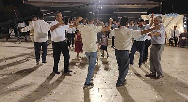 Vatandaşları oynatan müzisyenler bu sefer kendileri oynadı