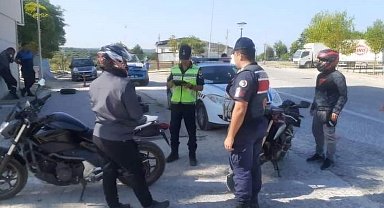 Vize'de jandarma ekiplerinden motosiklet denetimi
