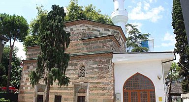 Yalı Cami, ilk günkü tarihi dokusuyla dimdik ayakta