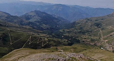 Yaylalara artık hayvanlarını otlatmak için değil, tatil için geliyorlar