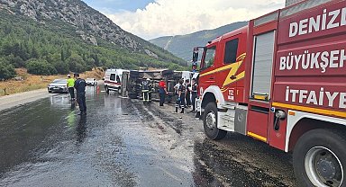 Yeğeninin düğününe giderken kazada ölen kadın toprağa verildi